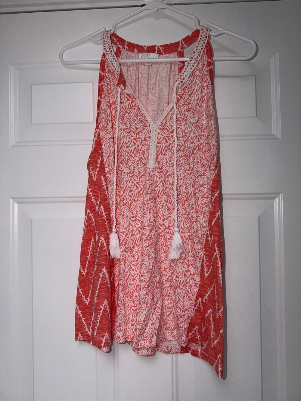 Charming Charlie Coral and White Sleeveless Tassel Tunic